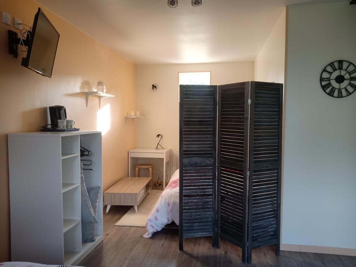 Chez Magali Bed & Breakfast Courtemaux Bagian luar foto